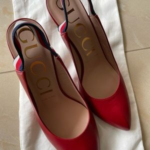 GUGGI slingbag red shoes 8